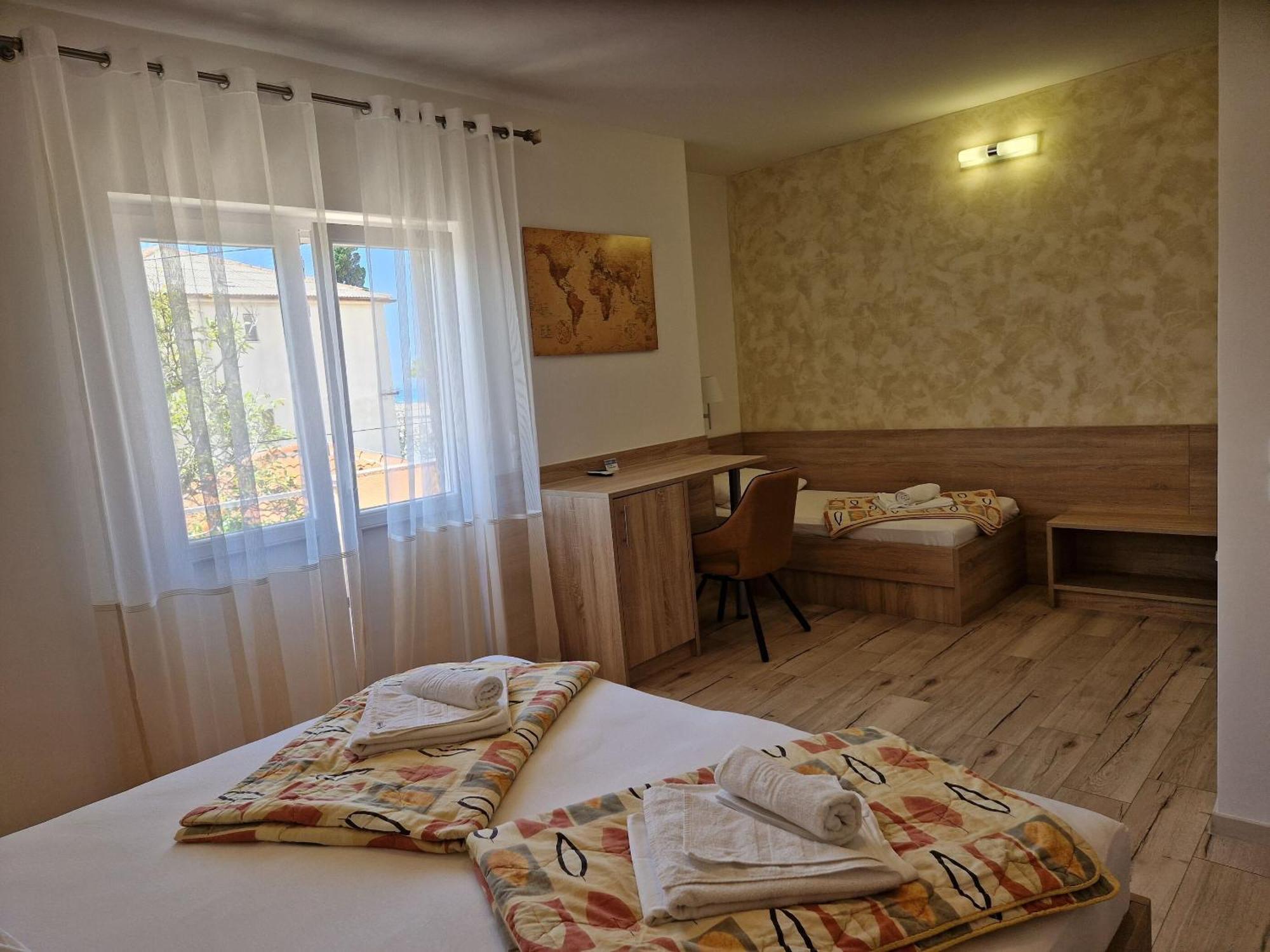 Apartment And Rooms Amenka Novalja Extérieur photo