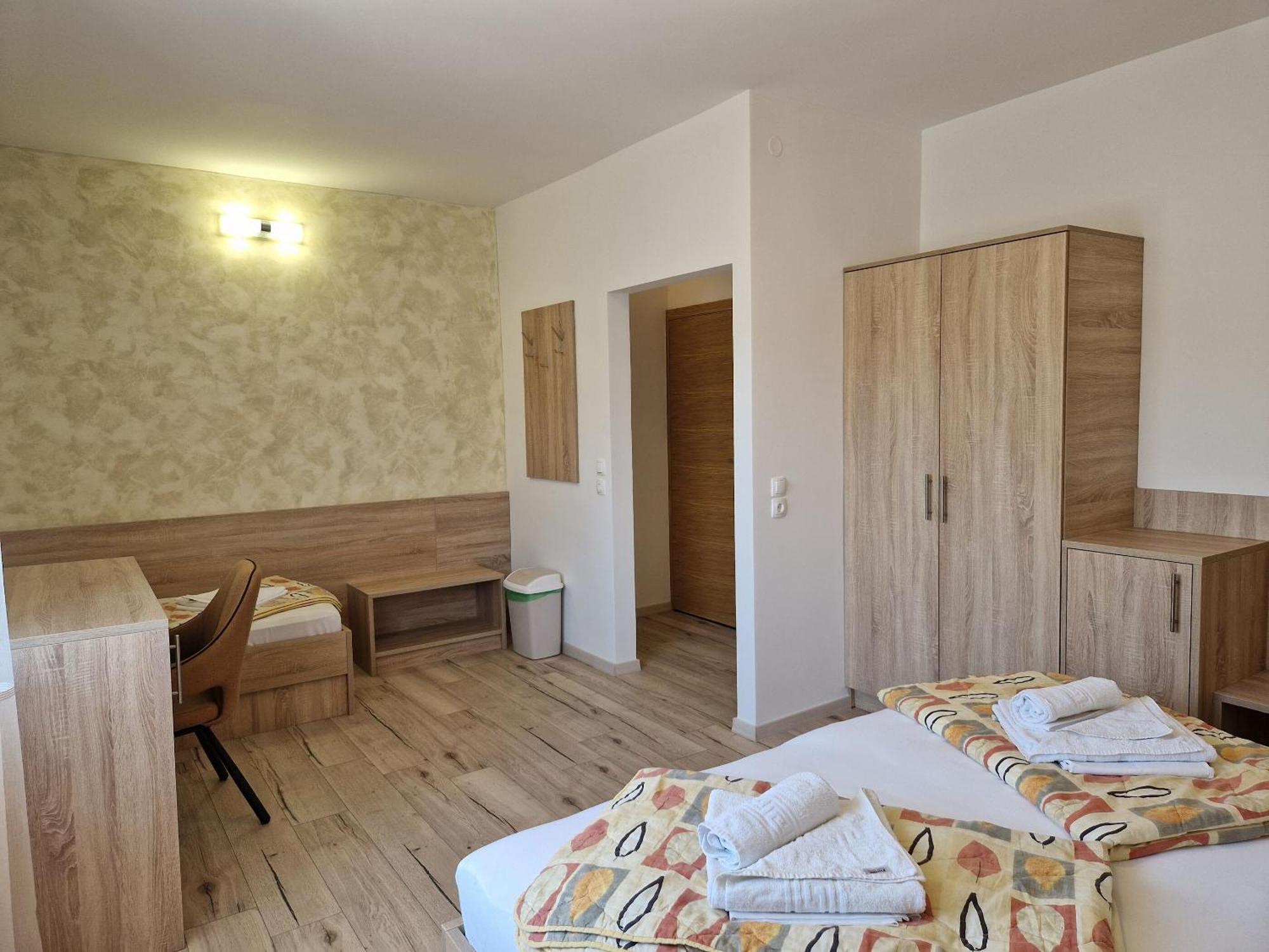 Apartment And Rooms Amenka Novalja Extérieur photo