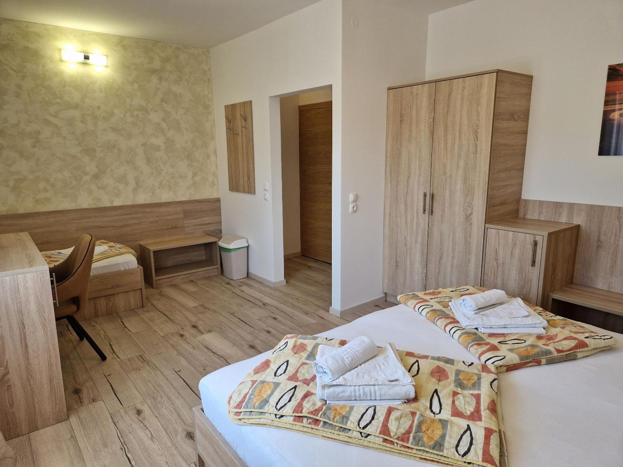 Apartment And Rooms Amenka Novalja Extérieur photo
