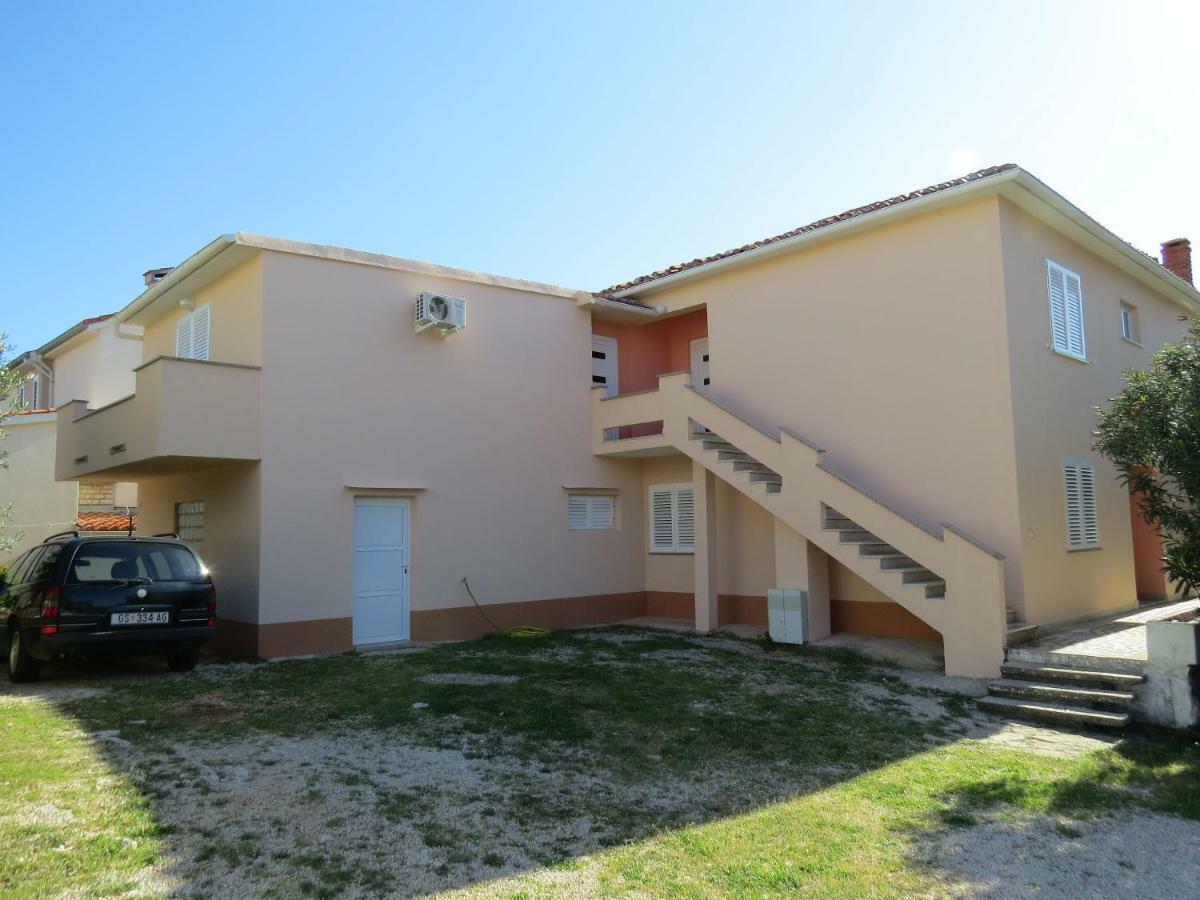 Apartment And Rooms Amenka Novalja Extérieur photo